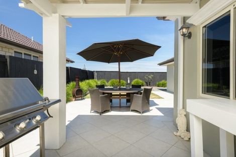 Photo of property in 21 Excelsa Place, Papamoa Beach, Papamoa, 3118