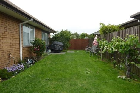 Photo of property in 2/35 Oakhampton Street, Hornby, Christchurch, 8042