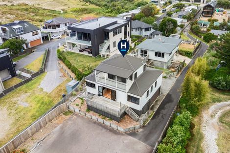 Photo of property in 1337c Papamoa Beach Road, Papamoa Beach, Papamoa, 3118