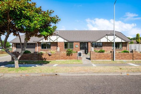 Photo of property in 52 Campion Road, Waikanae Beach, Waikanae, 5036
