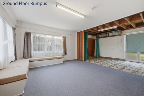 Photo of property in 16 Highlight Parade, Te Atatu South, Auckland, 0610