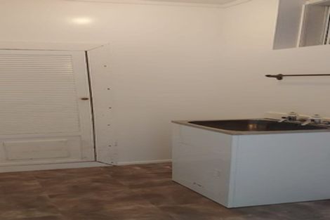 Photo of property in 12 Surat Place, Glen Eden, Auckland, 0602