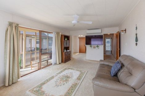 Photo of property in 3/3 Church Road, Taradale, Napier, 4112