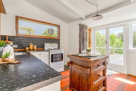 Photo of property in 37 Aylmer Street, Somerfield, Christchurch, 8024