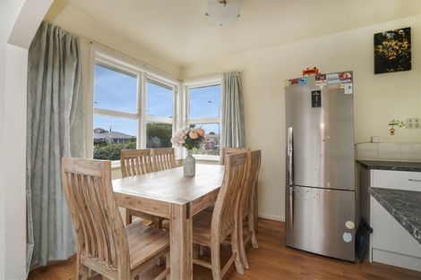 Photo of property in 8 Robert Grigg Place, Hamilton East, Hamilton, 3216