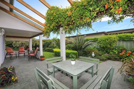 Photo of property in 9 Malbec Way, Greenmeadows, Napier, 4112