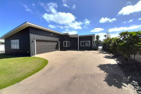 Photo of property in 128 Harbour Drive, Matarangi, Whitianga, 3592