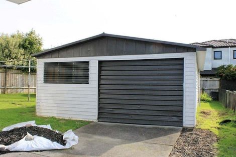 Photo of property in 4 Pipitea Place, Massey, Auckland, 0614