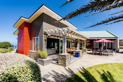 Photo of property in 14 Highgrove, Saint Clair, Dunedin, 9012