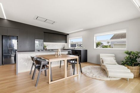 Photo of property in 1025b Papamoa Beach Road, Papamoa Beach, 3118