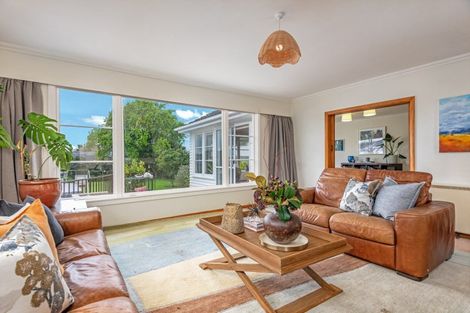 Photo of property in 35 Lincoln Terrace, Hokowhitu, Palmerston North, 4410