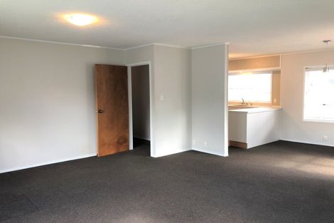 Photo of property in 30b William Bond Street, Stanley Point, Auckland, 0624