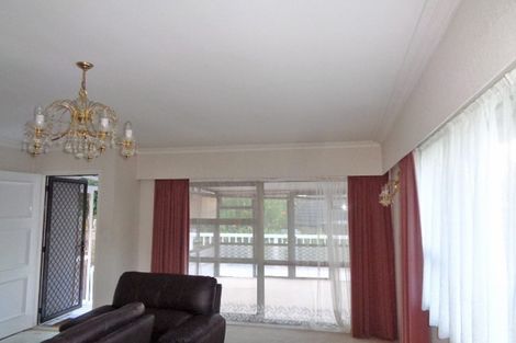 Photo of property in 2/125 Glenmore Road, Sunnyhills, Auckland, 2010