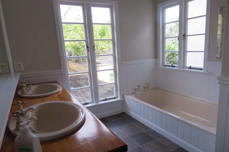 Photo of property in 16a Clifton Road, Hauraki, Auckland, 0622