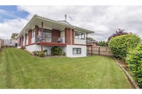 Photo of property in 2/75a West Coast Road, Glen Eden, Auckland, 0602