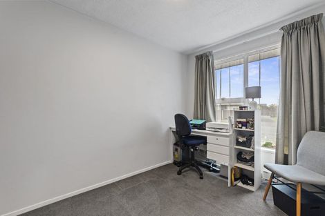 Photo of property in 1/11 Salford Avenue, Redwood, Christchurch, 8051