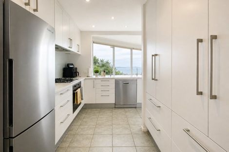 Photo of property in 4 Portal Place, Murrays Bay, Auckland, 0630