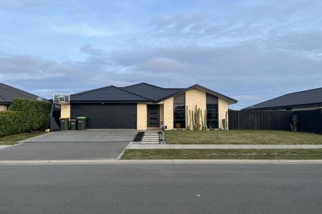 Photo of property in 5 Rossall Crescent, Rolleston, 7615