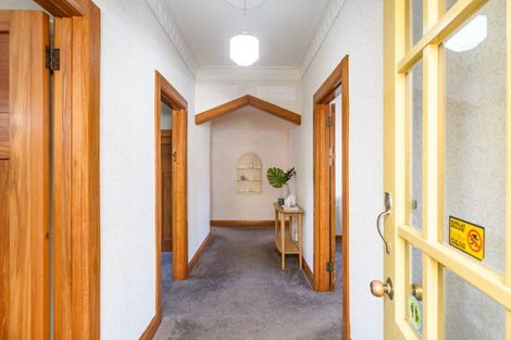Photo of property in 18 Mahoe Avenue, Takaro, Palmerston North, 4410
