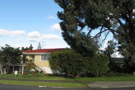 Photo of property in 125 Reeves Road, Pakuranga Heights, Auckland, 2010