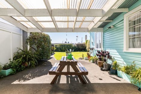 Photo of property in 424 Massey Street, Akina, Hastings, 4122