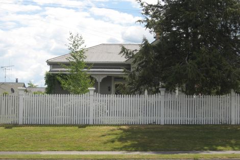 Photo of property in 233 Shakespeare Street, Leamington, Cambridge, 3432