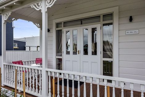 Photo of property in 56 Vogel Street, Hawera, 4610