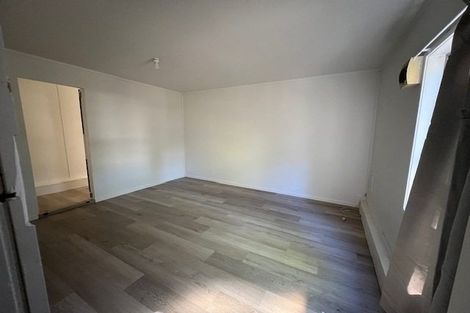 Photo of property in 23 Red Hills Road, Massey, Auckland, 0614