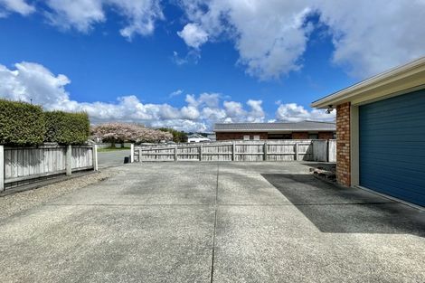 Photo of property in 17 Phar Lap Grove, Trentham, Upper Hutt, 5018