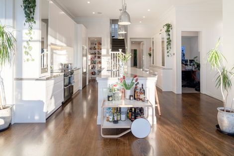 Photo of property in 48 Mcfarlane Street, Mount Victoria, Wellington, 6011