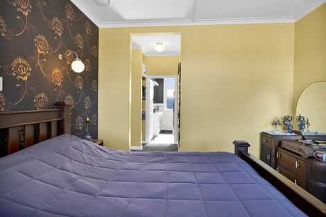 Photo of property in 330 South Road, Hawera, 4610