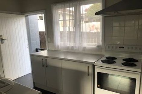 Photo of property in 112 Tirimoana Road, Te Atatu South, Auckland, 0602