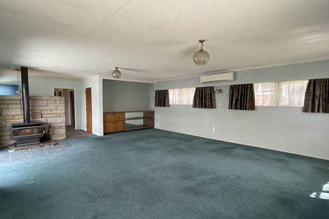 Photo of property in 4 Sunnypark Avenue, Rosehill, Papakura, 2113