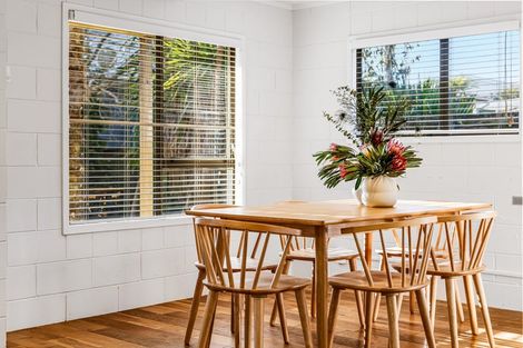 Photo of property in 18 Outlook Road, Greenhithe, Auckland, 0632