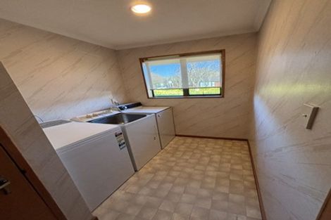 Photo of property in 2/2a Thorrington Road, Cashmere, Christchurch, 8022