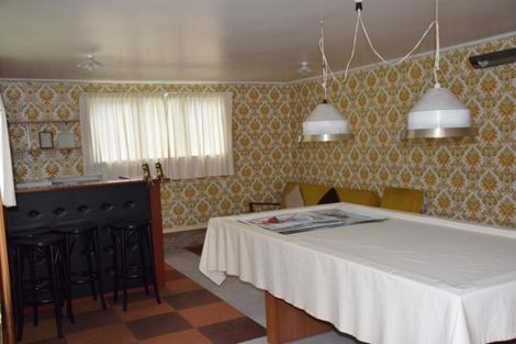 Photo of property in 25 Yeovil Road, Te Atatu Peninsula, Auckland, 0610