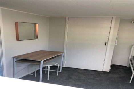 Photo of property in 10 Sylvan Crescent, Te Atatu South, Auckland, 0610