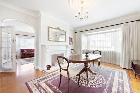 Photo of property in 399 Lake Road, Takapuna, Auckland, 0622