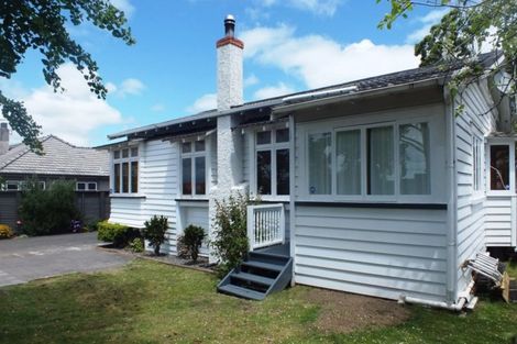 Photo of property in 34 Onewa Road, Northcote Point, Auckland, 0627