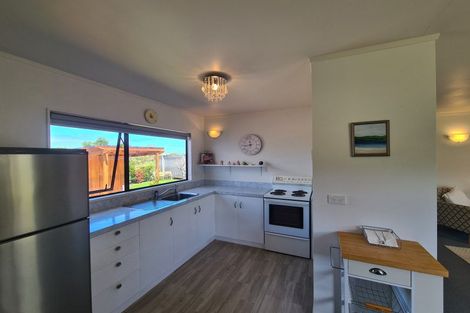 Photo of property in 2 Courthouse Lane, Coromandel, 3506