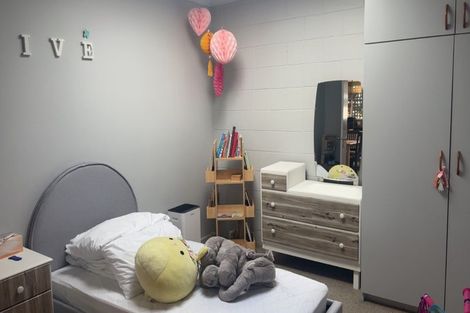 Photo of property in 107 Ryder Crescent, Levin, 5510