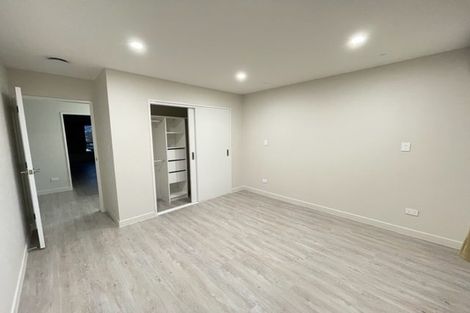 Photo of property in 128b Hutchinsons Road, Bucklands Beach, Auckland, 2014