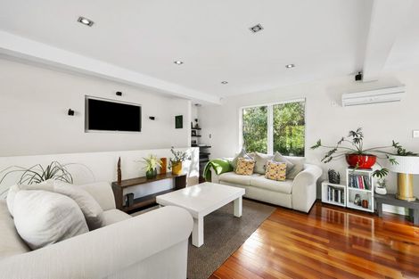 Photo of property in 5 Glentui Grove, Khandallah, Wellington, 6035