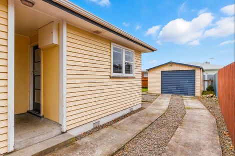 Photo of property in 2 Collingwood Street, Levin, 5510