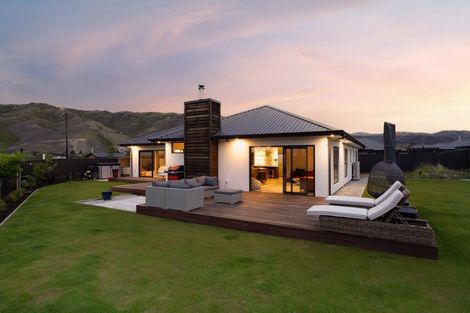 Photo of property in 16 Travertine Street, Cromwell, 9310