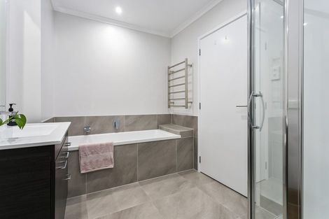 Photo of property in 7 Sacred Kingfisher Road, Hobsonville, Auckland, 0616