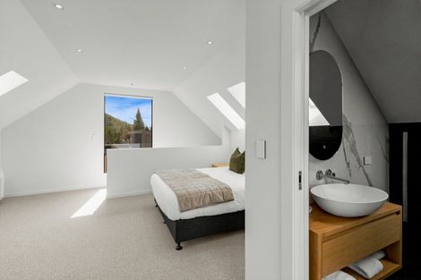 Photo of property in 18 Station Bay Rise, Lake Tekapo, 7999