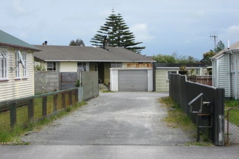 Photo of property in 50 Domett Street, Westport, 7825