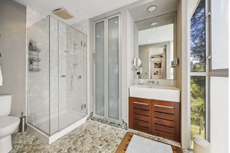 Photo of property in 609 South Titirangi Road, Titirangi, Auckland, 0604