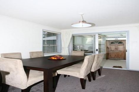 Photo of property in 27 Lisa Rise, Half Moon Bay, Auckland, 2012